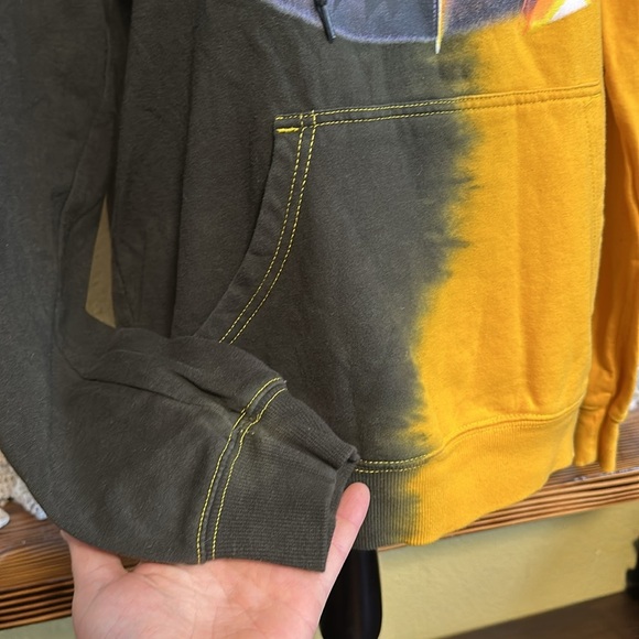 Hot Topic Pull Over Sweater - Picture 3 of 7